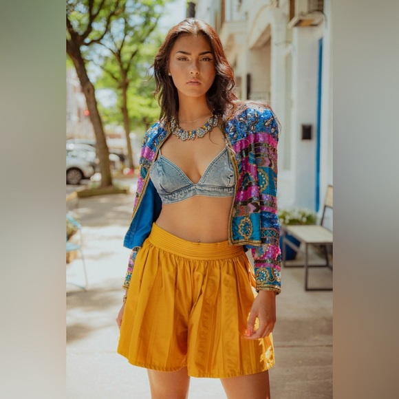 AMUR Tami Pleated Skort Shorts Turmeric Gold size 8 - Picture 16 of 16